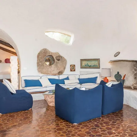 בית נופש Roccia Di Volpe By Interhome