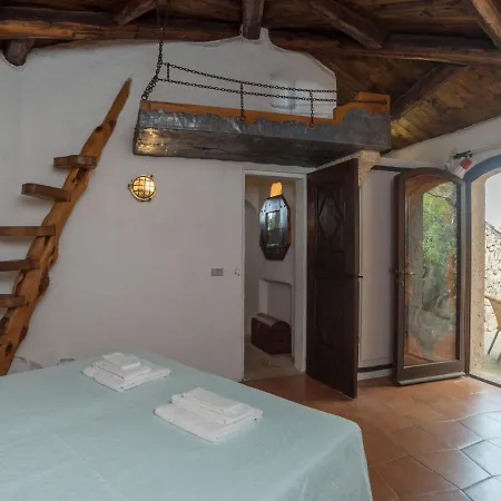 بيت للعطل Roccia Di Volpe By Interhome