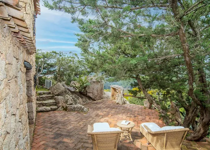 度假居 Roccia Di Volpe By Interhome *